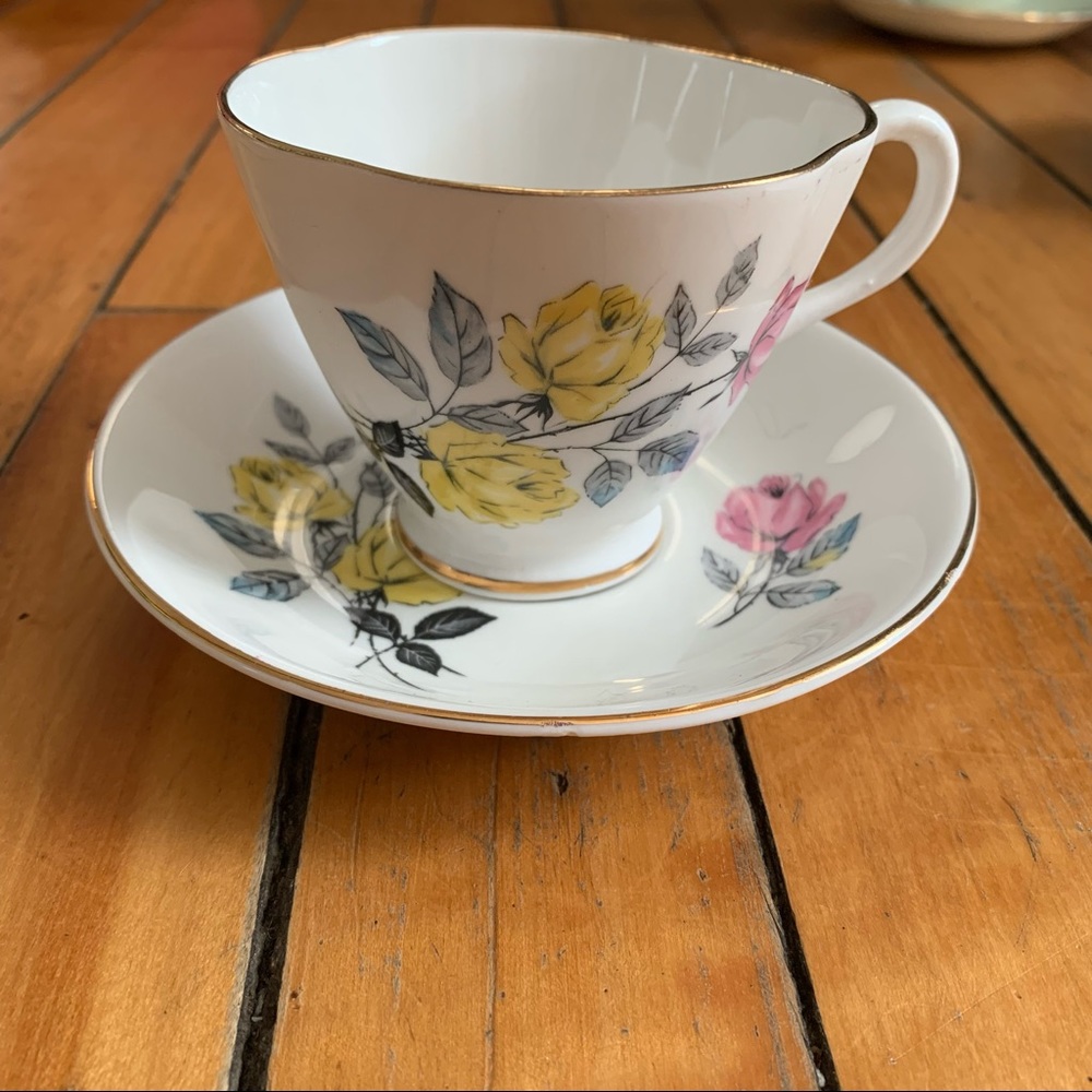 ROYAL STUART Bone China Tea Cup Vintage